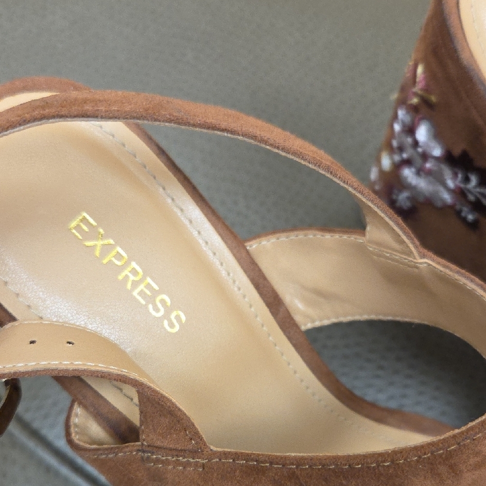 5/$25-Express Tan Wedges with Floral Design - Picture 2 of 7